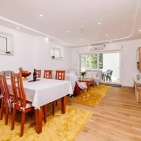 Apartman In 45905 Crikvenica